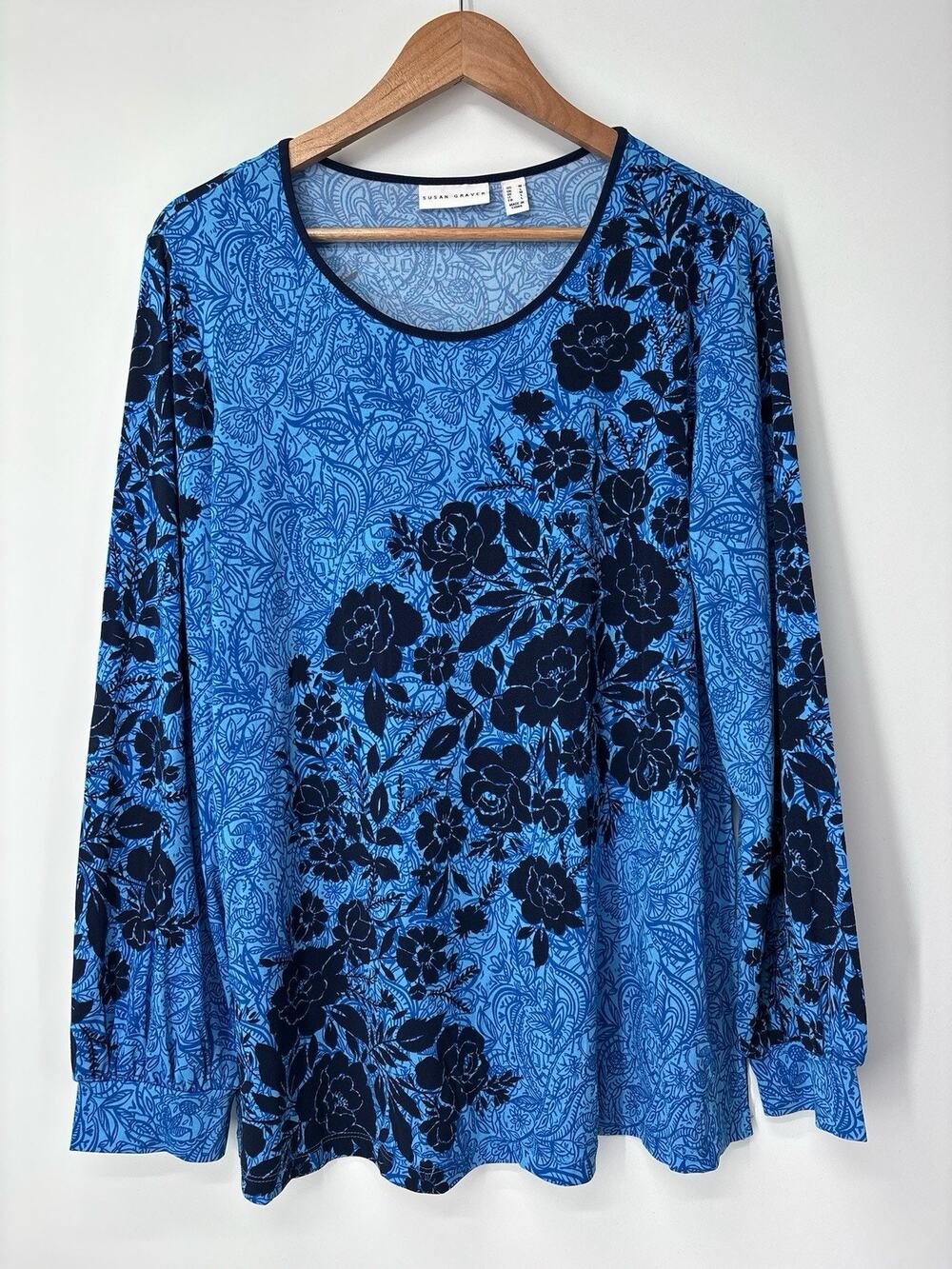 Susan Graver Liquid Knit Blue Floral Tunic Top Medium Black Long Sleeve Pleat